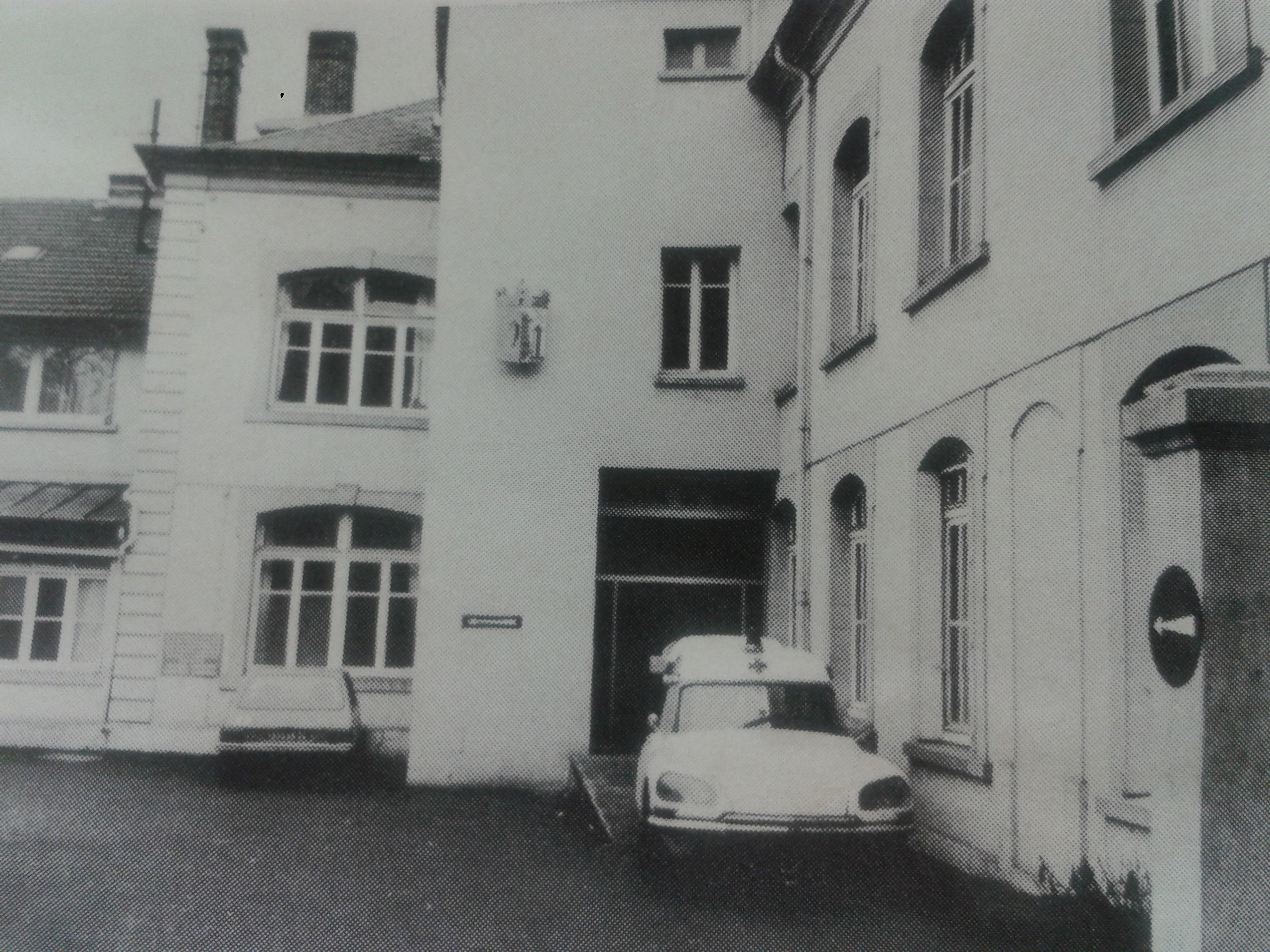 Photo d'archive entrée des ambulances hopital des forges / hopital de genibois